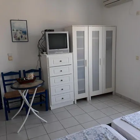 Vivlos. Maisonette With View *